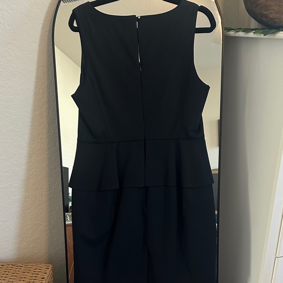 Banana Republic Black Sleeveless Mini Dress - Picture 4 of 4